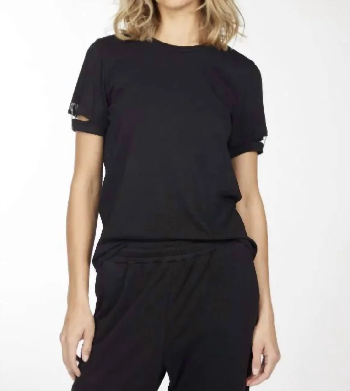 Chic Women's Clothing Online Danbury Short Sleeve Crew Neck Tee In Black