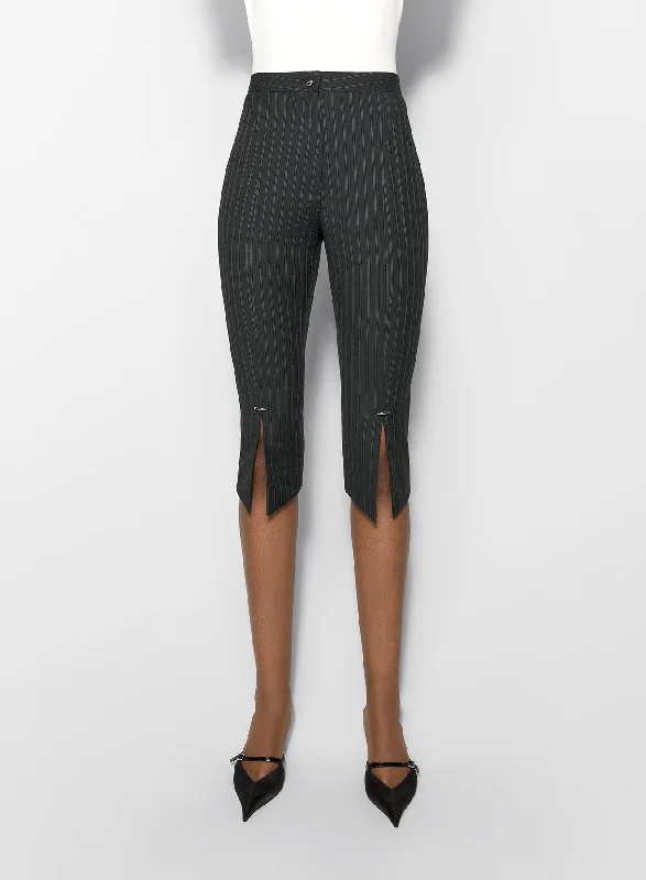 Vintage-Inspired Women's Apparel pinstripe pierced capri pants