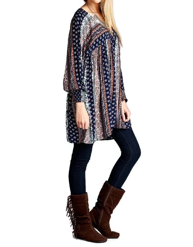 Women's Tailored Outfit Paisley Baby Doll Tunic In Navy