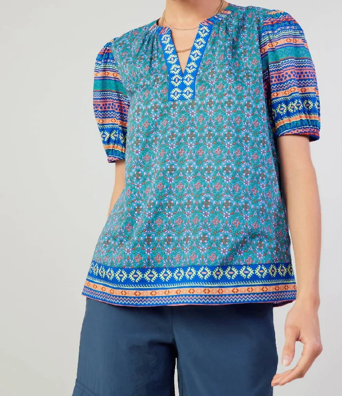 Women's Date Night Outfit Lori Short Sleeve Top In Blue Multi