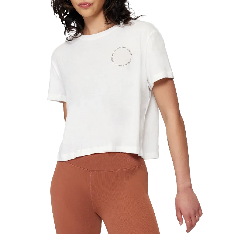 Bold Prints Casual Chic Women's Always Trust Crop Tee