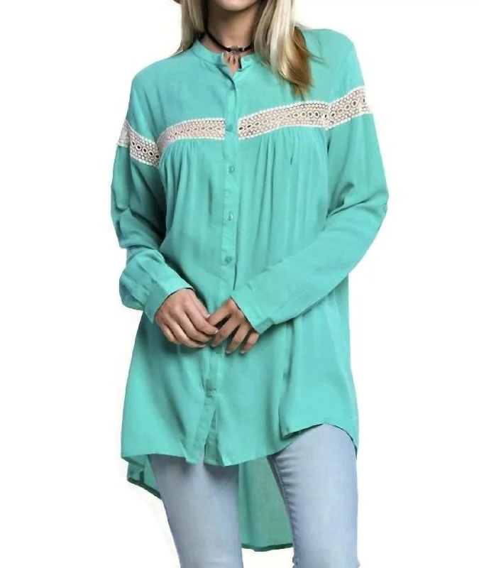 Women's Athletic Apparel Button Up Lace Trim Tunic In Mint